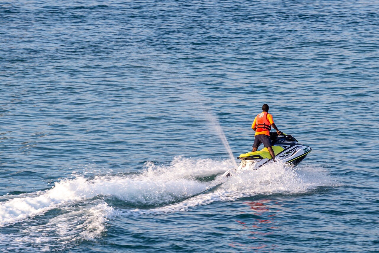 jet-ski-4751382_1280