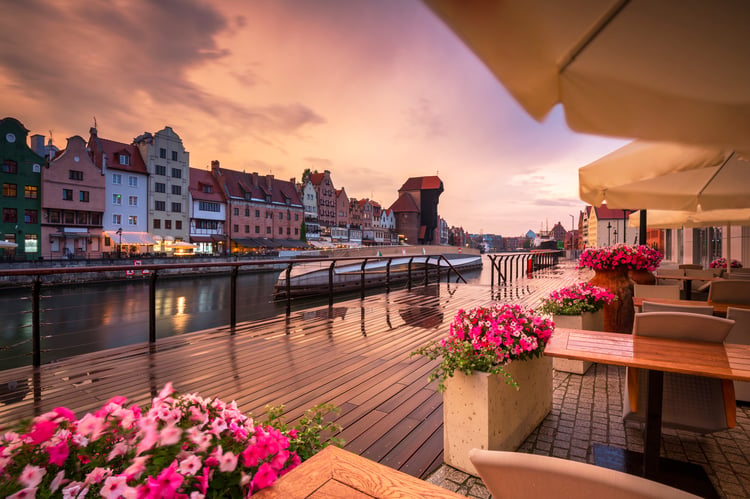 shutterstock_1766870879